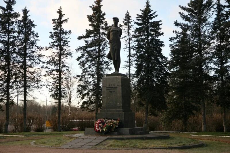 Минское шоссе памятник зои космодемьянской фото текст Памятник на Минском шоссе