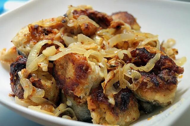 Минтай с луком рецепты с фото Bon appetit!: Минтай под луковым "шубкой" Food, Meat, Chicken