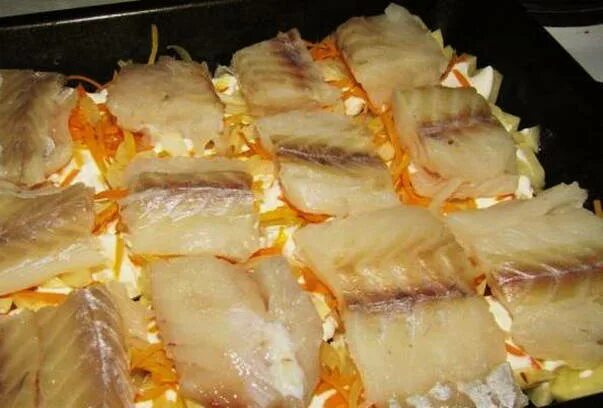 Минтай в духовке пошагово с фото Минтай с картошкой, луком и морковью в духовке - рецепт приготовления с пошаговы