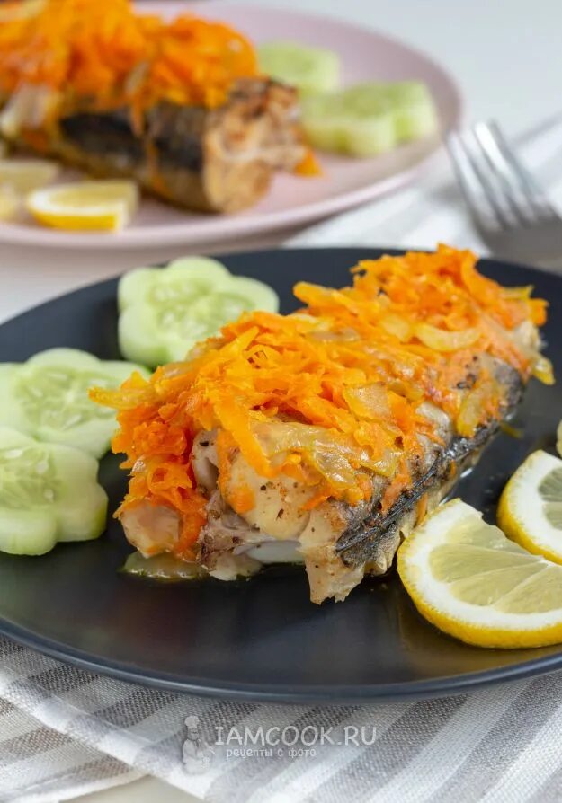 Минтай в духовке пошагово с фото Минтай с луком и морковью в духовке в фольге - рецепт с фото Еда, Рыбное блюдо, 
