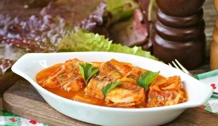 Минтай в соусе фото Минтай в томатном соусе: для всех любителей вкусной рыбки Еда, Рыбное блюдо, Нац