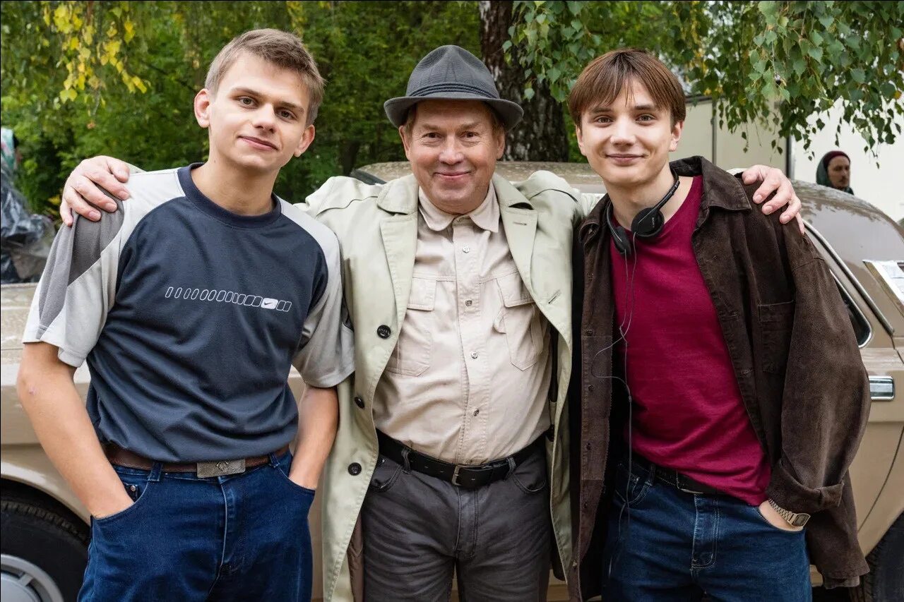 Мир дружба жвачка актеры фото Появился тизер третьего сезона сериала "Мир! Дружба! Жвачка!