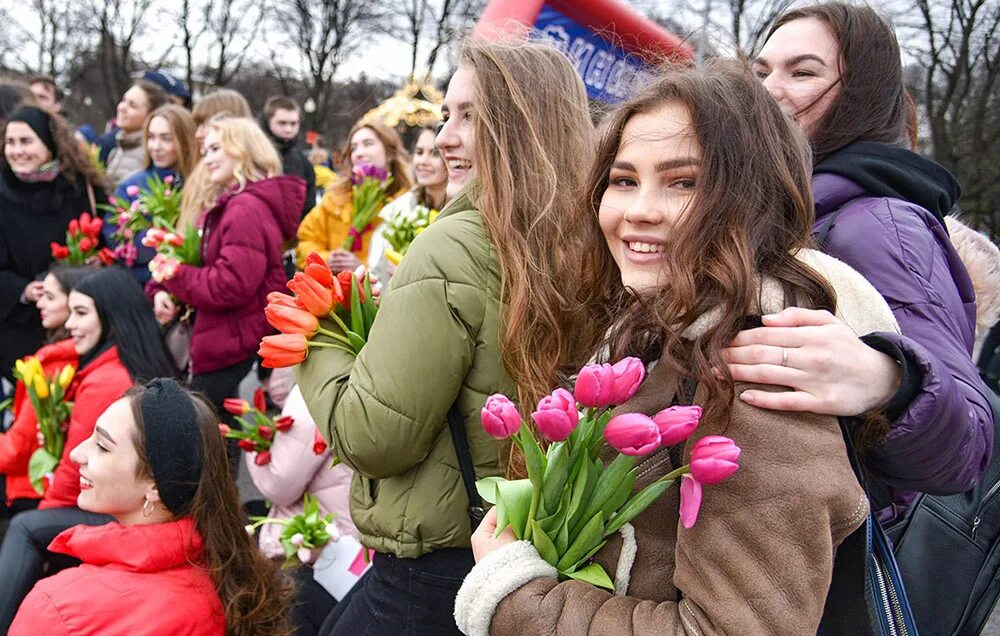 Мир фото 8 марта 127 Собянин поздравил москвичек с праздником :: Новости :: ТВ Центр