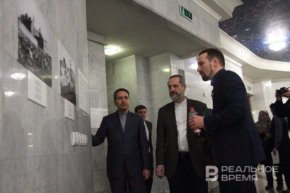 Мир фото казань Мир ислама в объективе: выставка старинных фото открылась в Казанском Кремле" - 