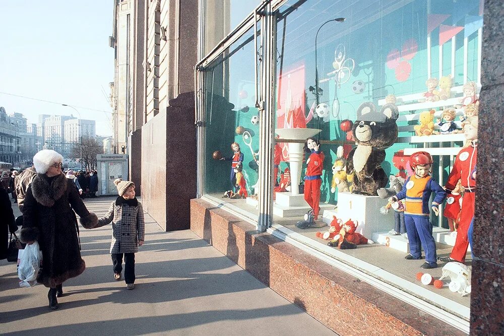 Мир фото на советской "Детский мир" на Лубянке: Как выглядел легендарный магазин в советское время и ч