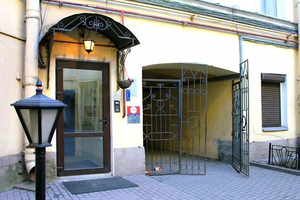 Мир искусства невская ул 35 фото Санкт-Петербург, On Nevsky Prospekt Apartment на карте, как добраться, адрес