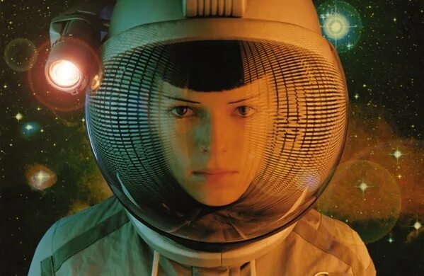 Мир космоса ру стрижки 2024 Juan Gatti - Photos - VOGUE SPAIN - Una odisea espacial (With images) Space girl