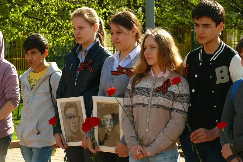 Мир молодых фото Валентина Бойкова провела вахту памяти (фото) Районная газета ЮАО "Братеево"