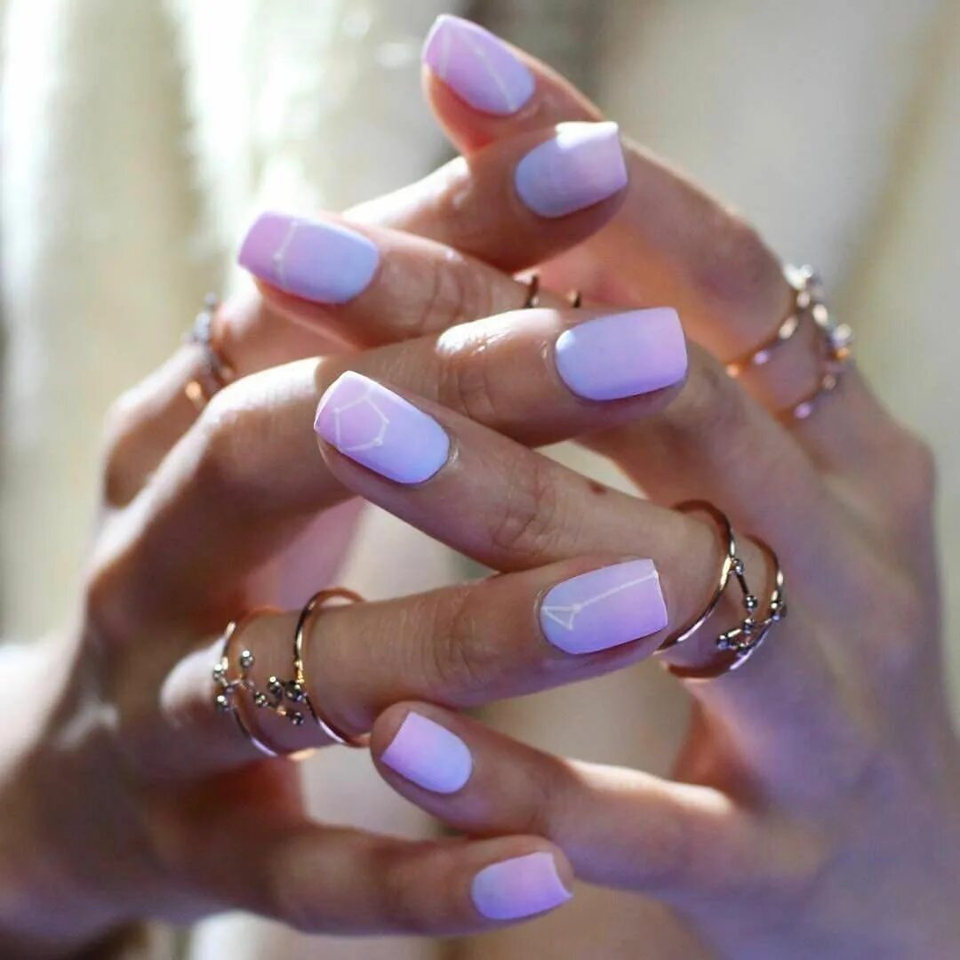 Мир ногтей фото 22 Stunning bridesmaid nail art ideas Purple nails, Bridesmaids nails, Manicure