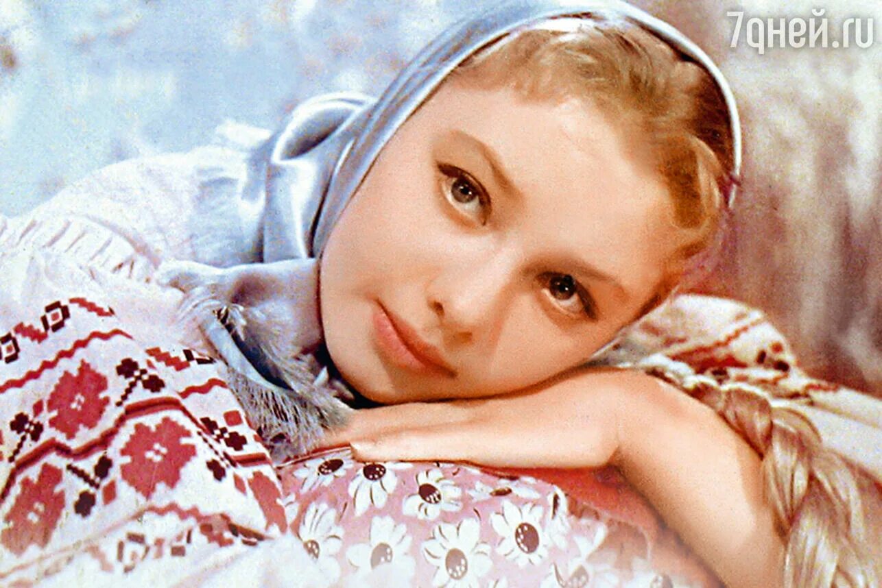 Мира кольцова фото Мира Кольцова: "Во время гастролей "Березки" останавливались войны..." - 7Дней.р