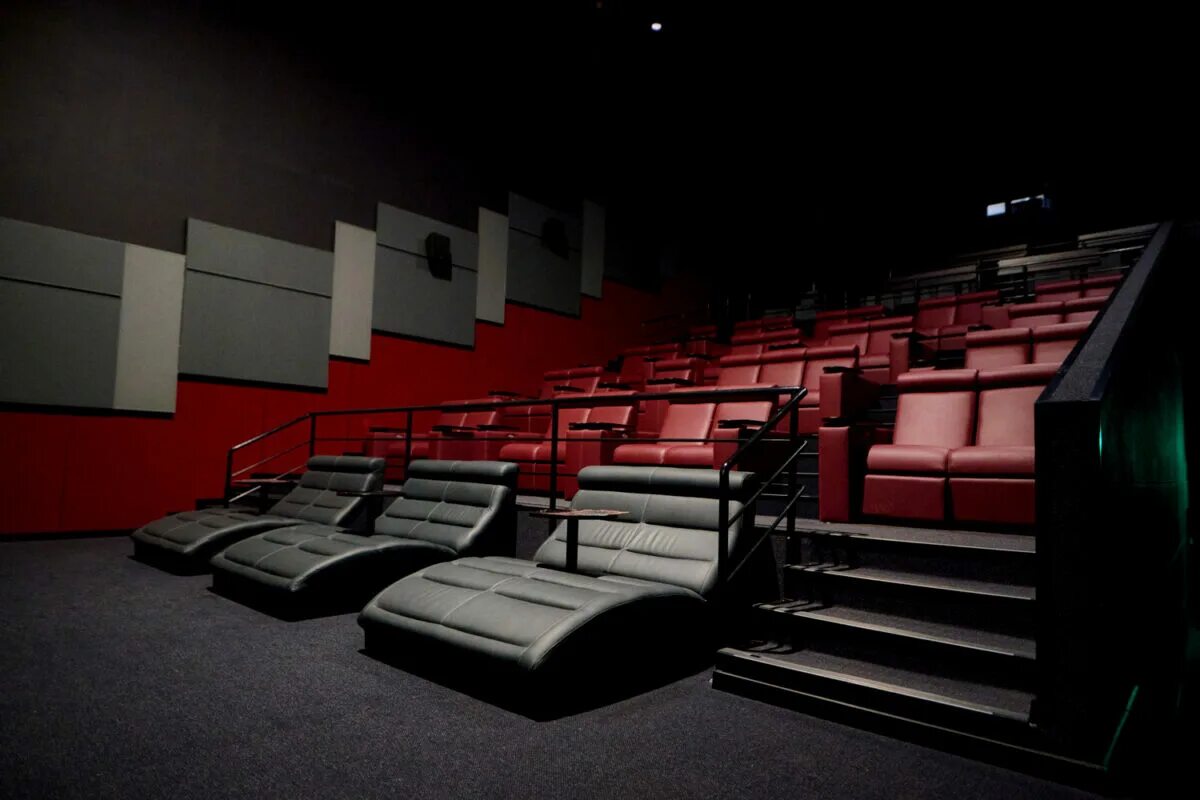 Мираж синема смоленск фото Сериалы и фильмы ТНТ покажут в федеральной сети кинотеатров "МИРАЖ СИНЕМА bdaily