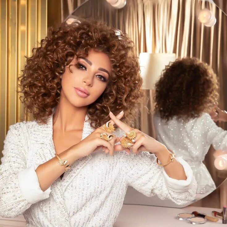 Мириам фарес фото сейчас как выглядит Myriam Fares Holics on Instagram: "MFH لليوم الثالث على التوالي تتصدر ملكة المسر
