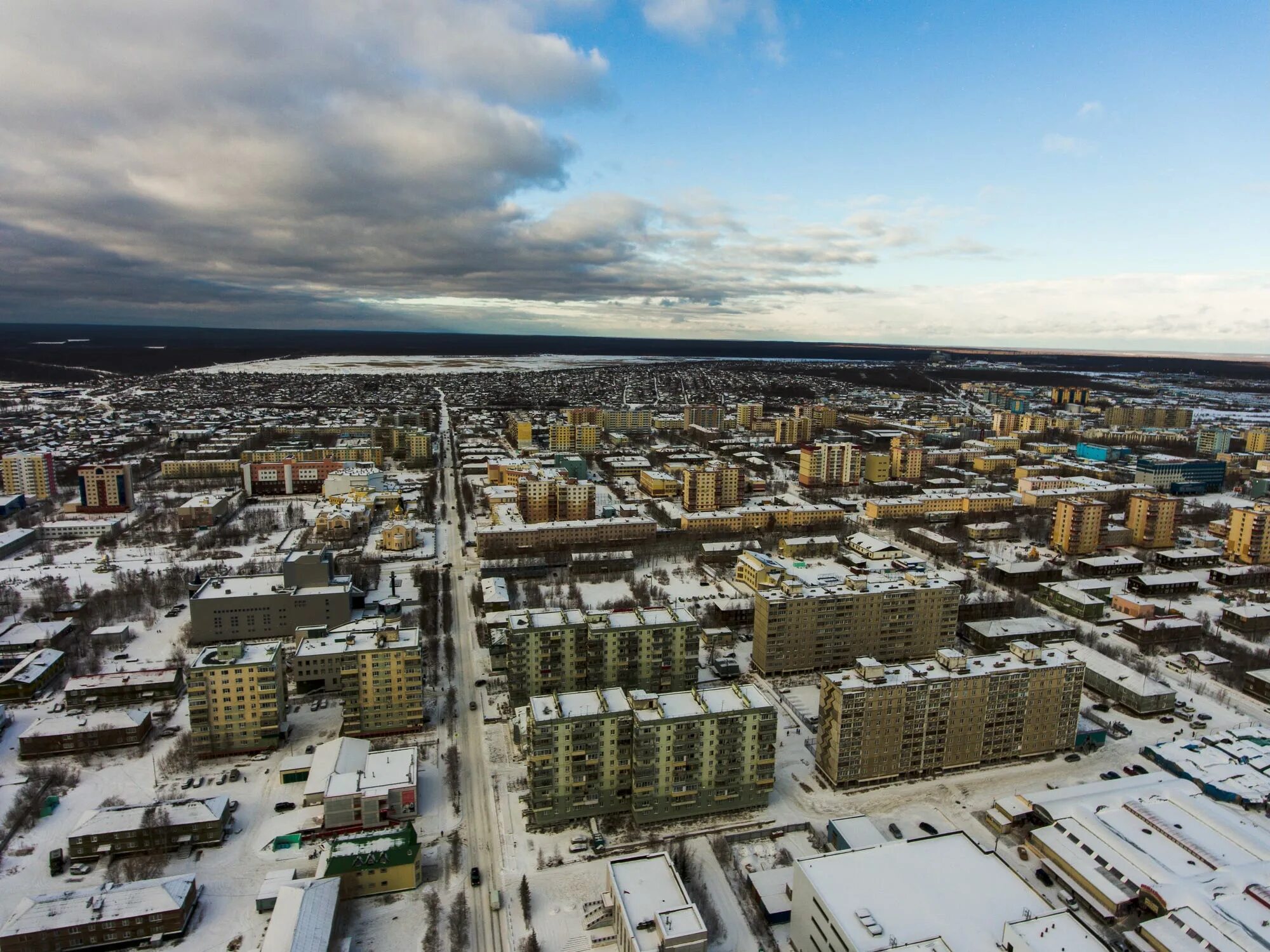 Мирный россия фото What Life Is Like in a Diamond Mining Town in Siberia: Photos - Business Insider