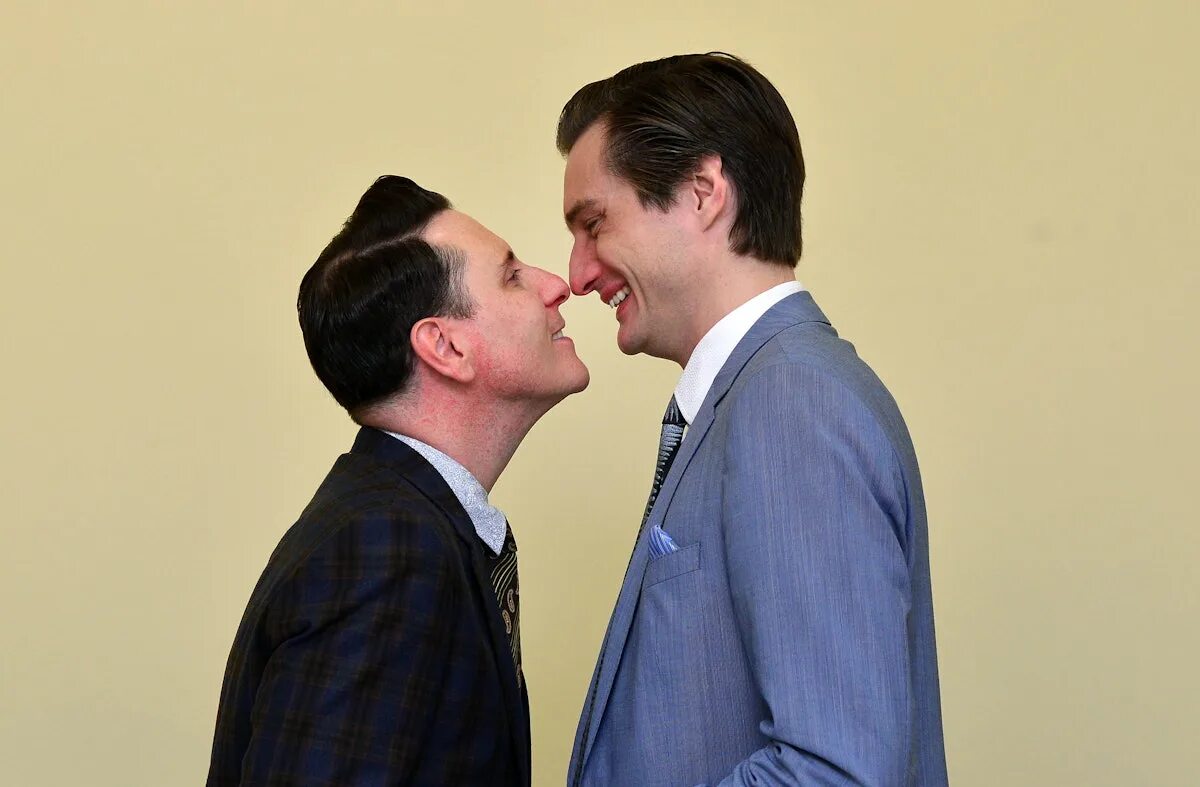 Миронов и астахов поженились фото свадьбы The First Gay Marriage In Ireland Was A Long-Awaited Celebration Of Love - PHOTO
