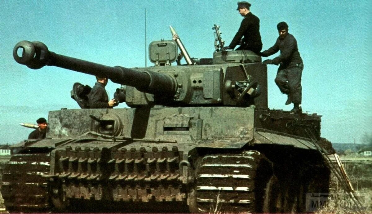 Мировое фото танка тигр Почему немецкие танки были бензиновыми, а не дизельными? Объясняю просто Этобаза