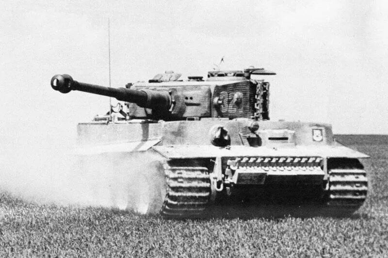 Мировое фото танка тигр Armored vehicles of Germany in the Second World War. Heavy tank Pz Kpfw VI Ausf 