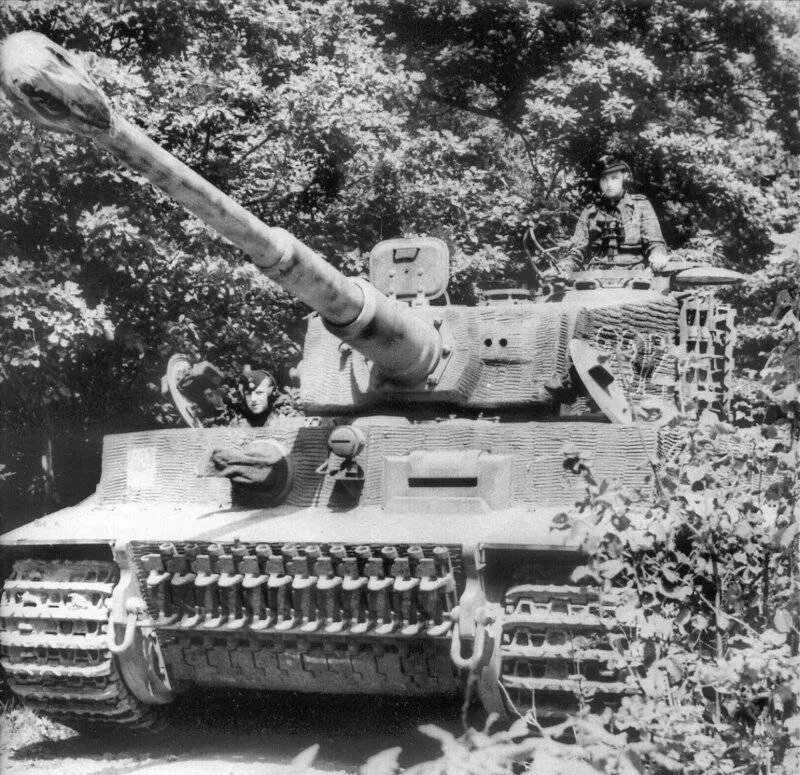 Мировое фото танка тигр Armored vehicles of Germany in the Second World War. Heavy tank Pz Kpfw VI Ausf 