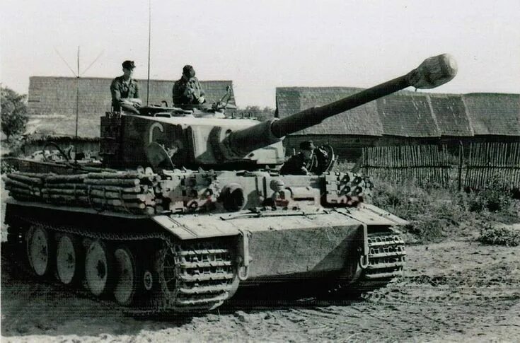 Мировое фото танка тигр Pin by János Kajdácsi on Panzerkampfwagen VI ausf. E.( TIGER) Tiger tank, Tanks 