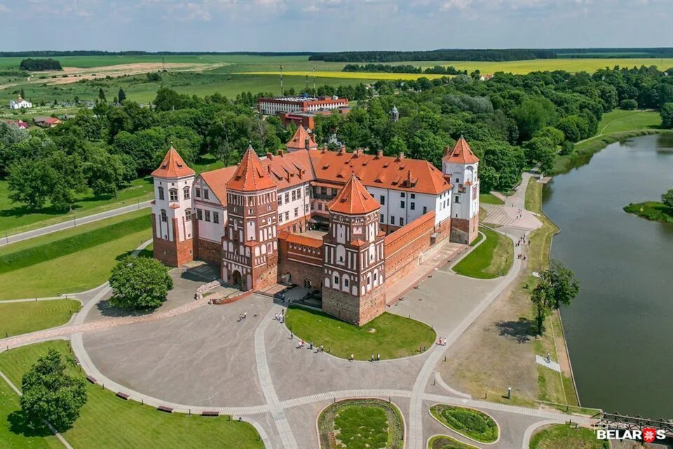 Мирский замок фото Поездка клубом в Замок 16 века. - DRIVE2