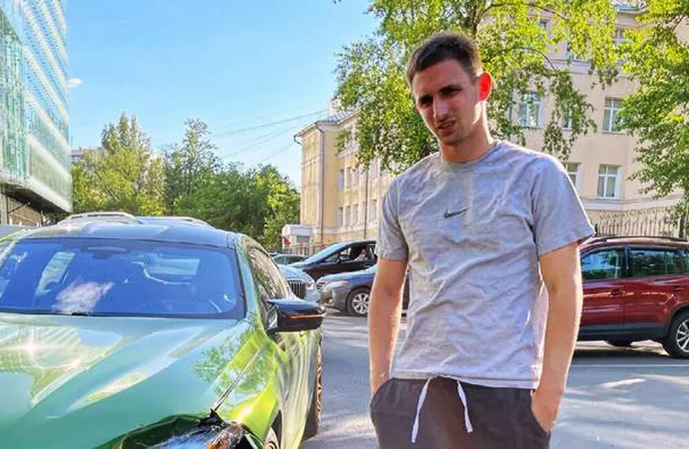Миша литвин смешные фото Блогер Литвин проехал на авто по ресторану и снес стол (видео) :: Новости :: ТВ 