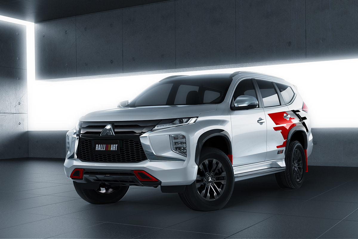 Мицубиси спорт паджеро 2025 фото Mitsubishi Motors Launches Ralliart Special Editions in Thailand - Triton Rallia