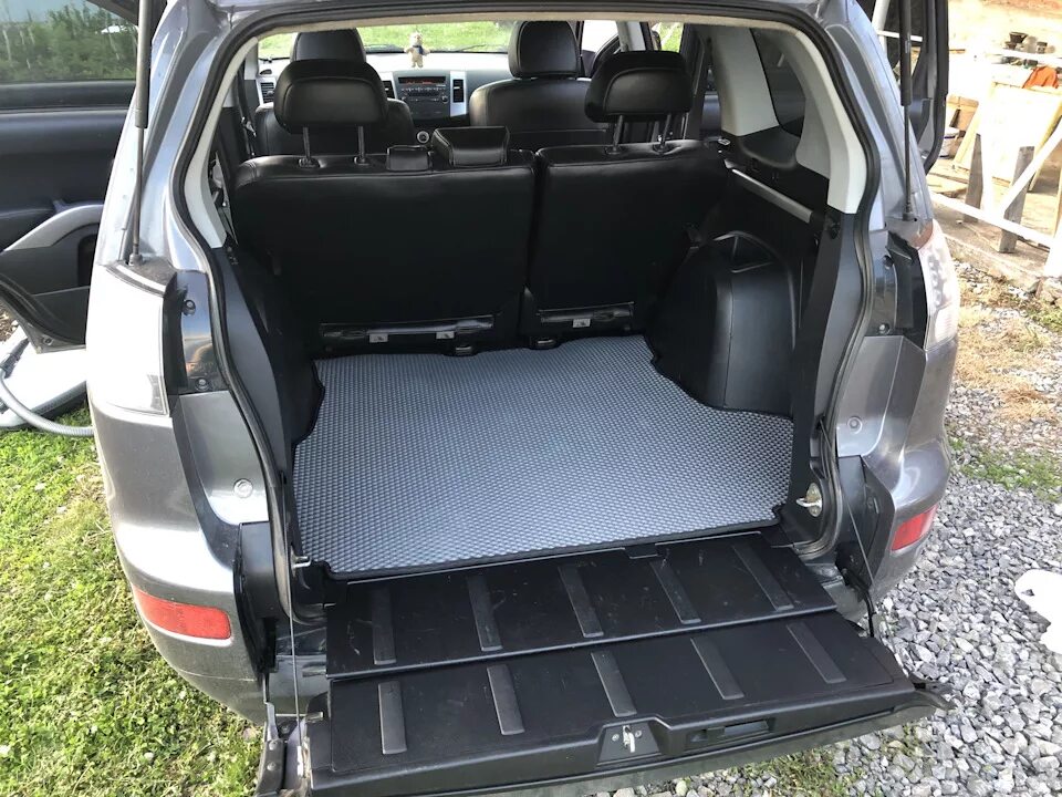 Митсубиси аутлендер багажник фото Коврики EVA - Mitsubishi Outlander XL, 3 л, 2008 года аксессуары DRIVE2