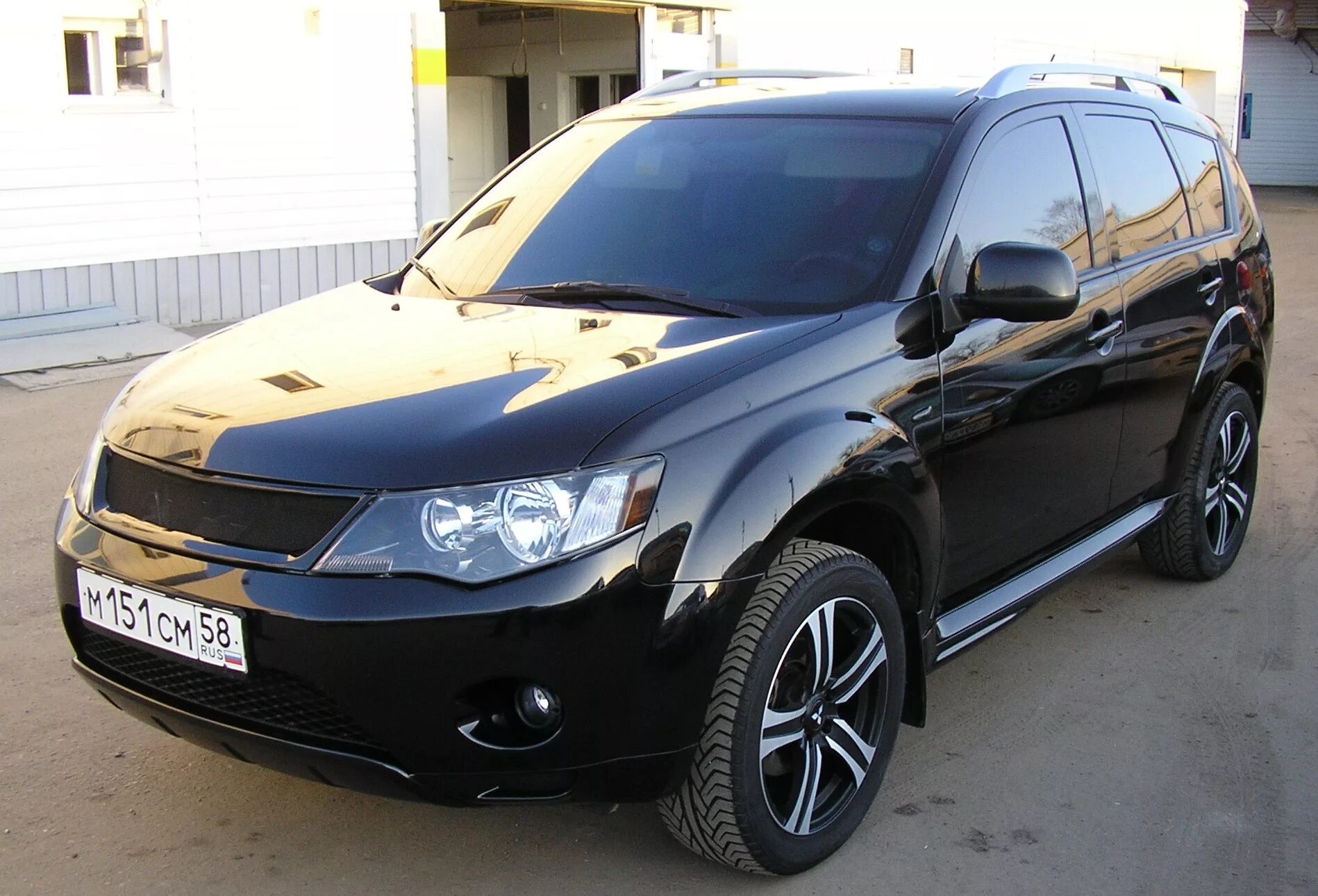 Митсубиси аутлендер хл тюнинг фото Еще чернее - Mitsubishi Outlander XL, 2,4 л, 2008 года тюнинг DRIVE2