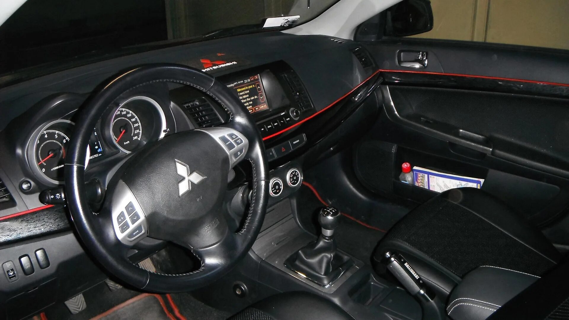 Митсубиси лансер 10 фото салона Mitsubishi Lancer X 1.8 бензиновый 2008 X - 1.8 Rally Red на DRIVE2