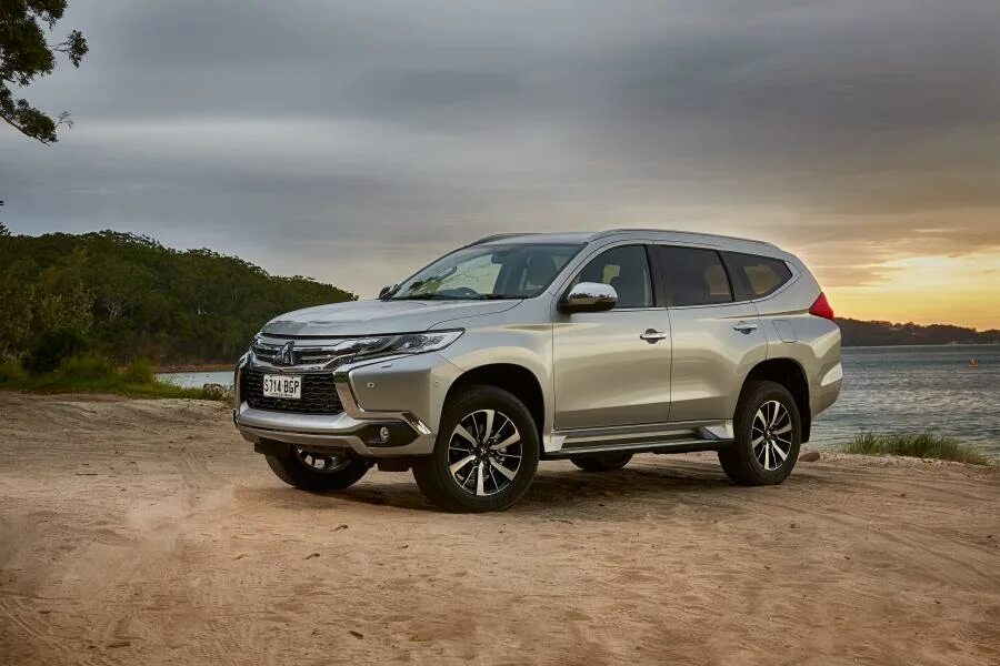 Митсубиси паджеро спорт 3 фото Mitsubishi Pajero Sport Exceed 2015 года выпуска для рынка Австралии и Океании. 