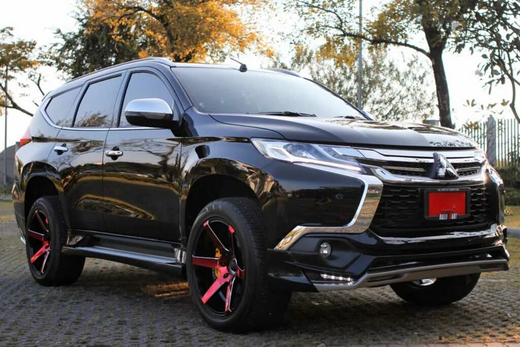Митсубиси паджеро спорт тюнинг фото Mitsubishi в России все: выпуск машин на заводе в Калуге приостановлен