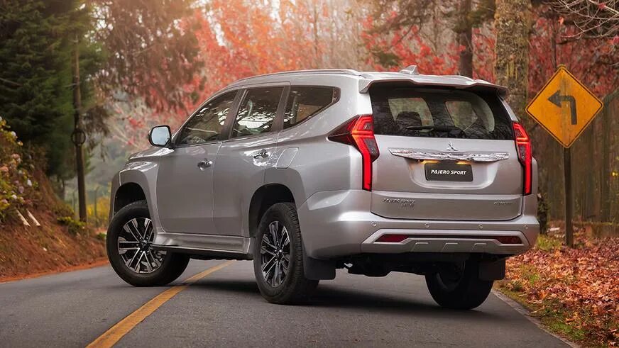 Митсубиси спорт новый фото Обновлённый Mitsubishi Pajero Sport начнут продавать в мае - Kolesa.kz Почитать