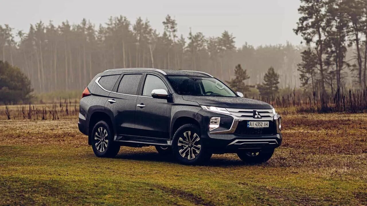 Митсубиси спорт новый фото В России выросла стоимость трёх моделей Mitsubishi " Usedcars.ru - автомобильный