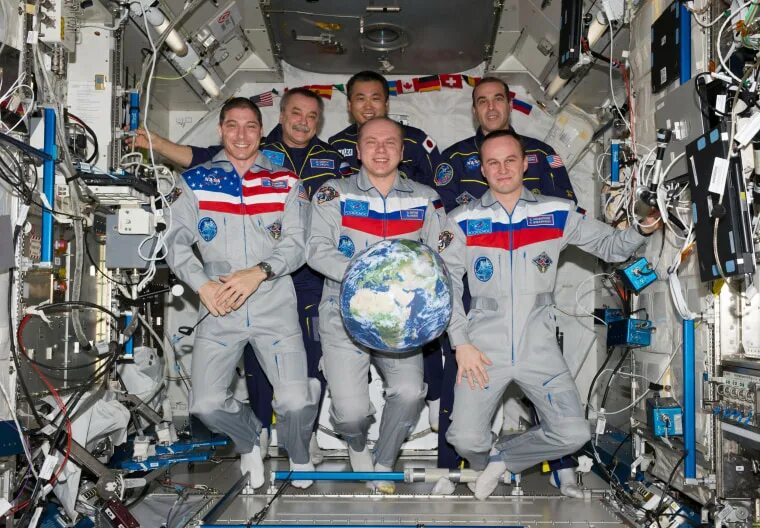 Мкс фото космонавтов Russia Crisis Raises Space Station Questions, But NASA Has Options