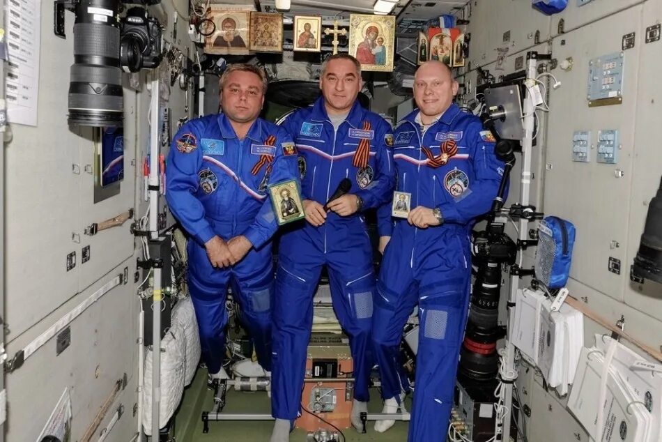 Мкс фото космонавтов Российские ученые создали устройство для искусственной гравитации на МКС - "Респ