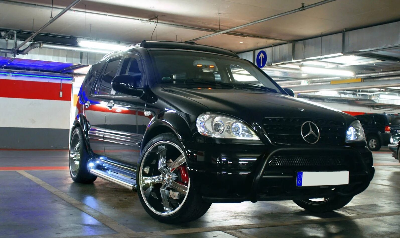 Мл тюнинг фото Автоковрики "Актрон" для Mercedes-Benz ML W163 - Автоковрики39 на DRIVE2