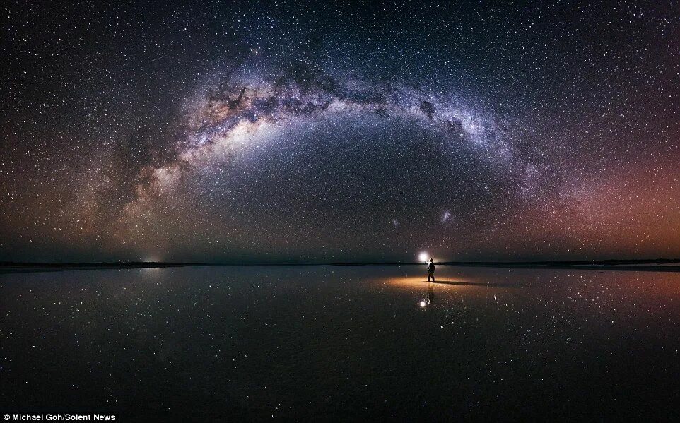 Млечный путь фото высокого качества Dazzling pictures show the Milky Way from WA in all its glory Milky way photos, 