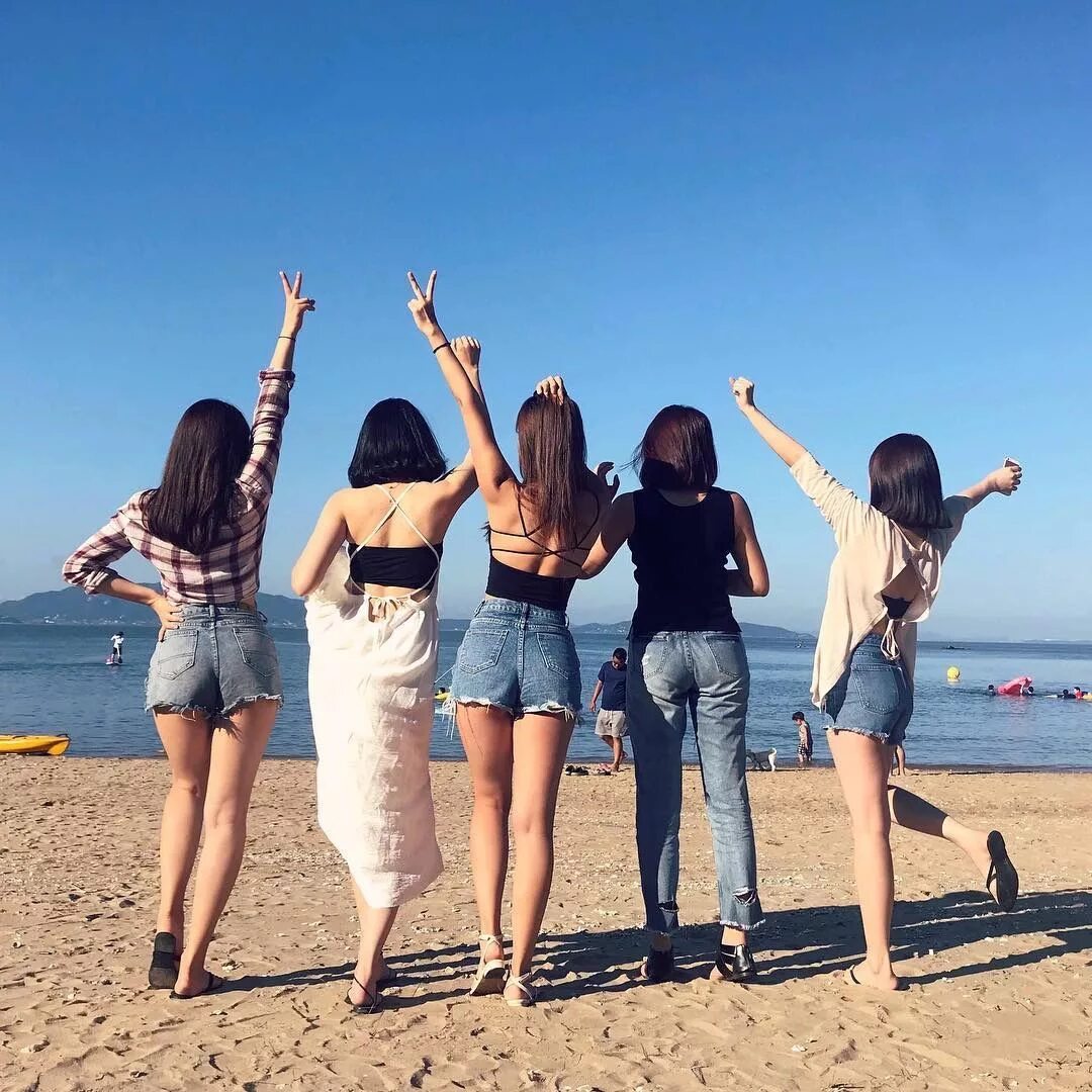 Много хороших фото Pinterest : @domino_z #ulzzang #korea #korean #girly #asian #friends #friendship