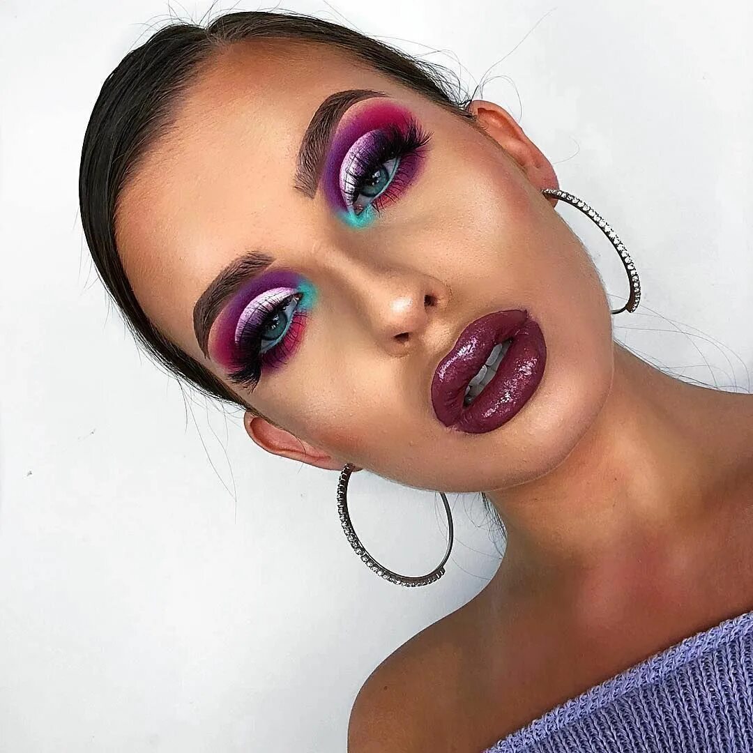 Много макияжа Festival Palette @eeerinr --- --------- @juviasplace festival palette Makeup, Co