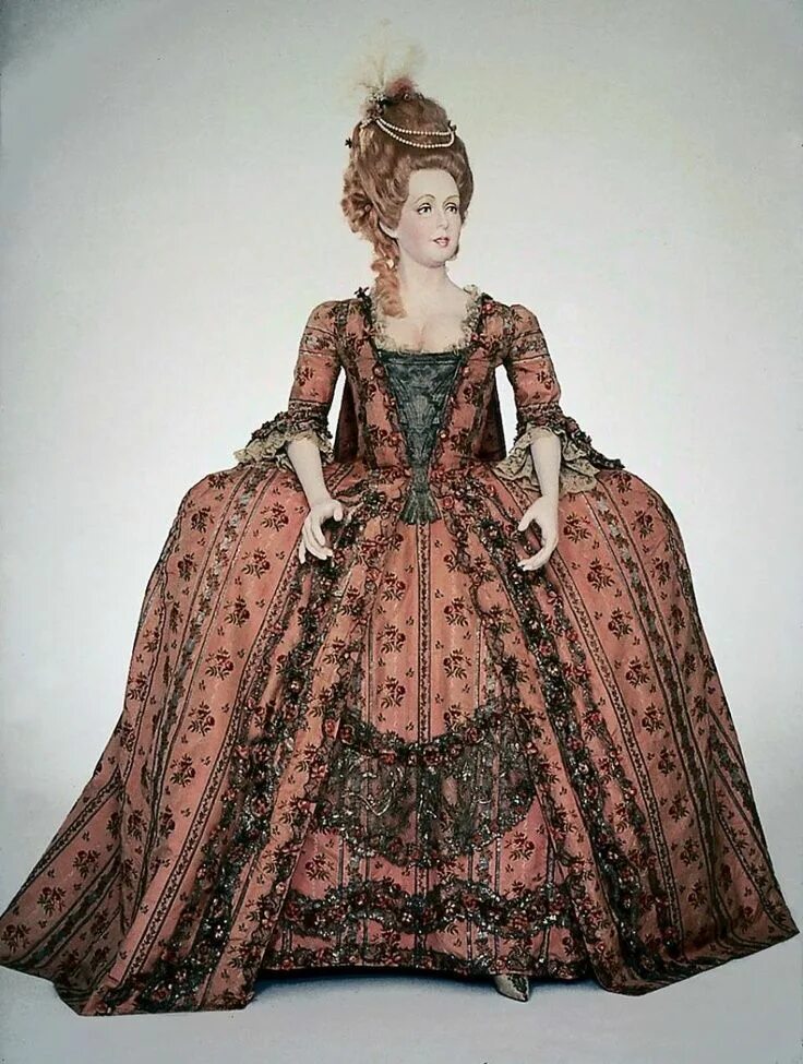 Мода 18 фото How to Make an Interesting Art Piece Using Tree Branches eHow 18th century fashi