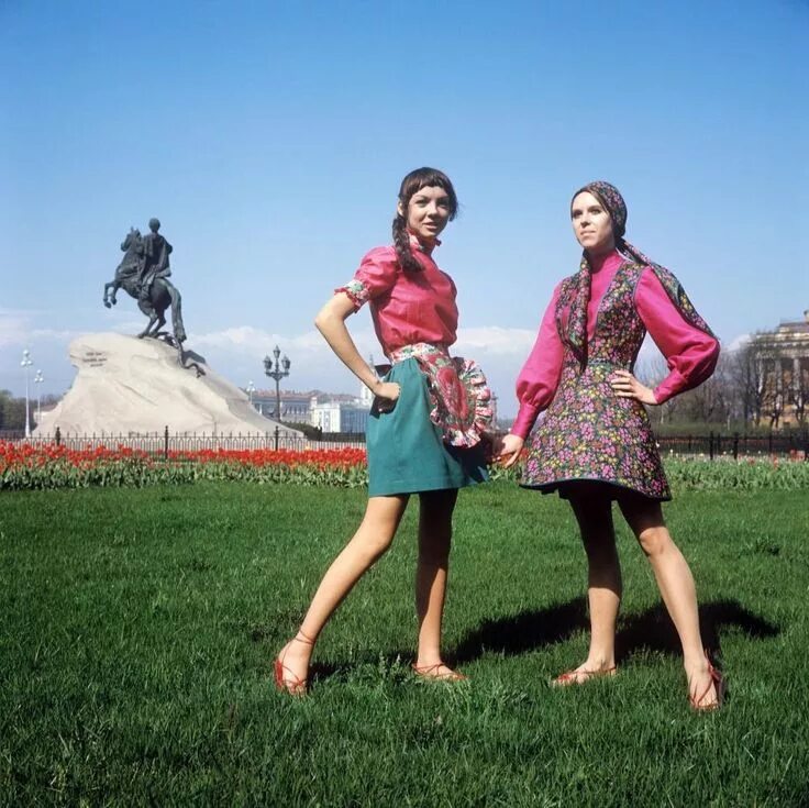 Мода 1980 х годов женщины ссср фото Советская мода 1960-х, 1970-х и 1980-х годов в фотографиях ЛенТАСС Soviet fashio
