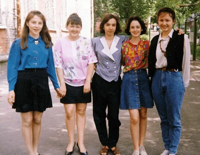 Мода 1990 фото Пин на доске Clothes inspo Стиль 80-х, Стиль одежды, Костюм в стиле 90-х
