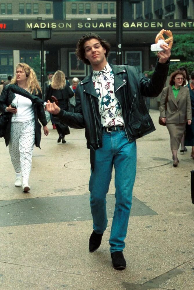 Мода 1990 х годов мужская 12 Signs You Were Cool In The '90s 90s fashion men, 1990s mens fashion, 1990s fa