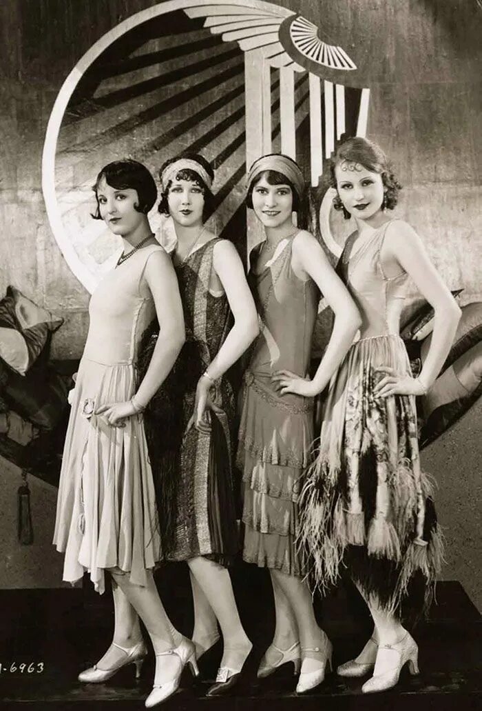 Мода 20 века фото Four Ladies 1920s fashion, 1920s women, Art deco fashion