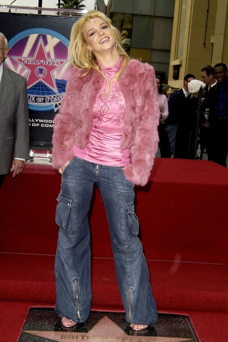 Мода 2000 х годов фото россия Like It or Not, These Y2K Trends Are Making a Comeback 2000s fashion, 2000s fash