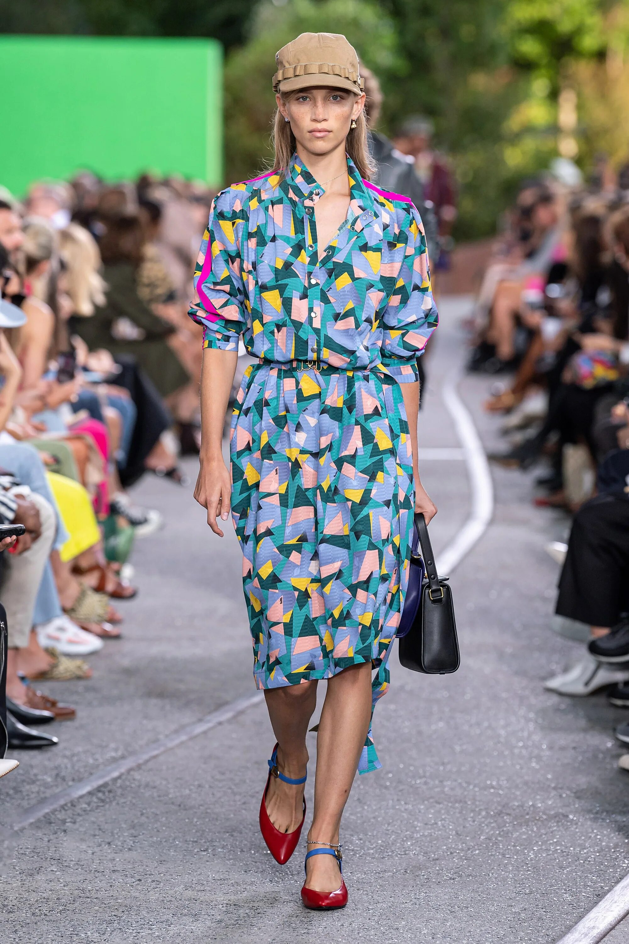 Мода 2020 года фото лето Coach Spring 2020 Menswear Collection Vogue
