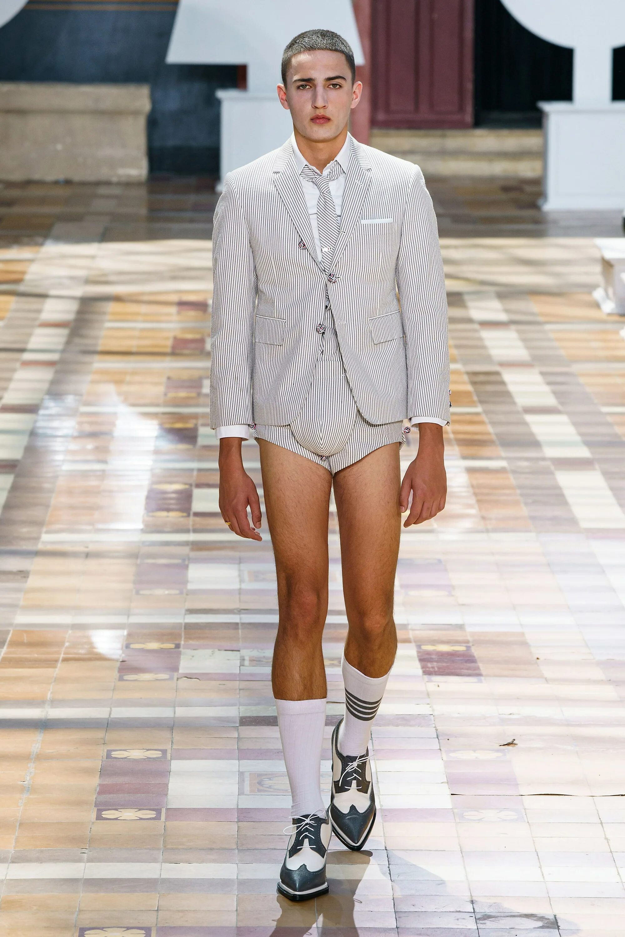 Мода 2020 мужские Thom Browne Spring 2020 Menswear Collection Vogue