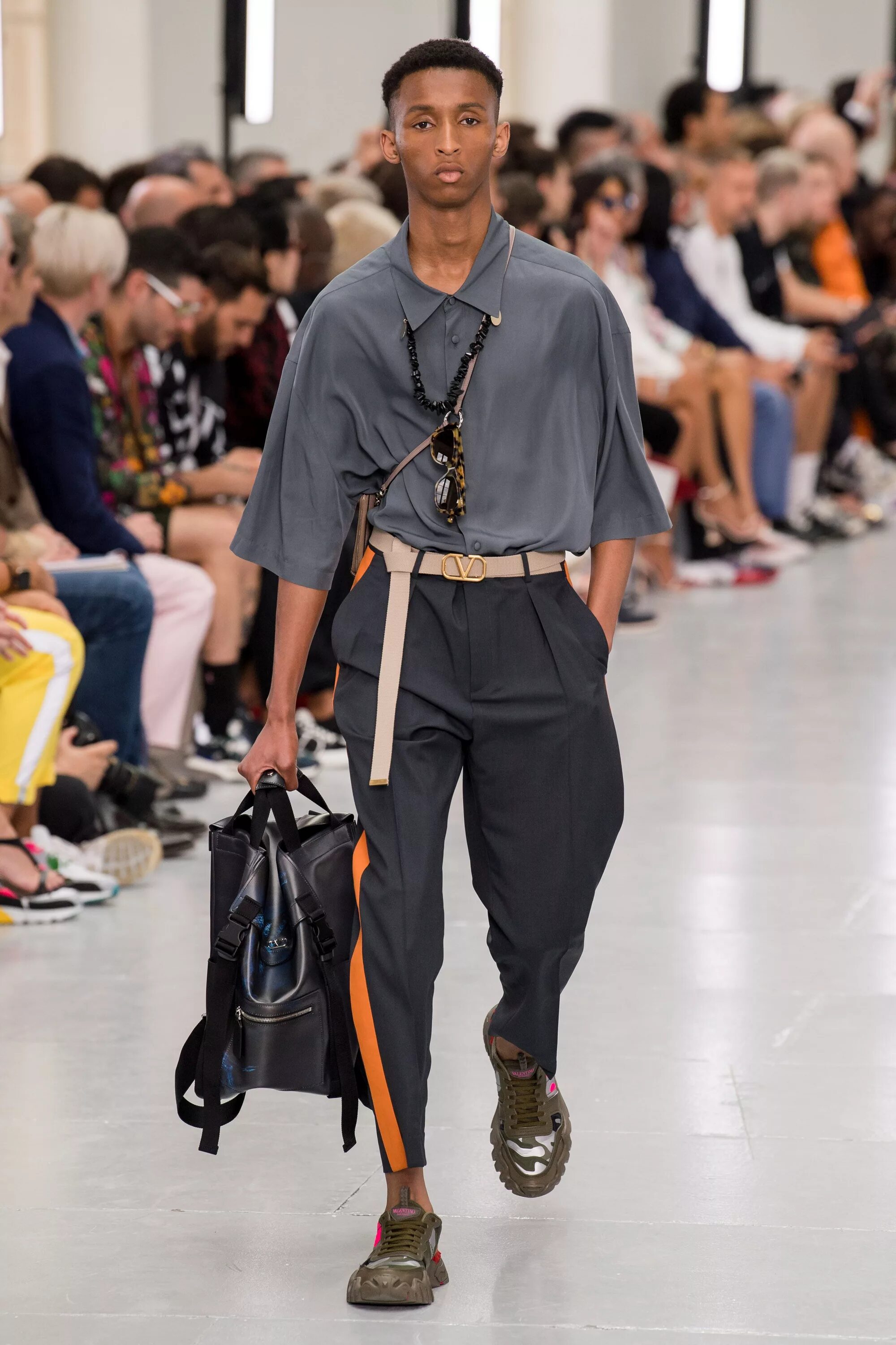 Мода 2020 мужские Valentino Menswear весна-лето 2020 Mens spring fashion, Menswear, Menswear 2020