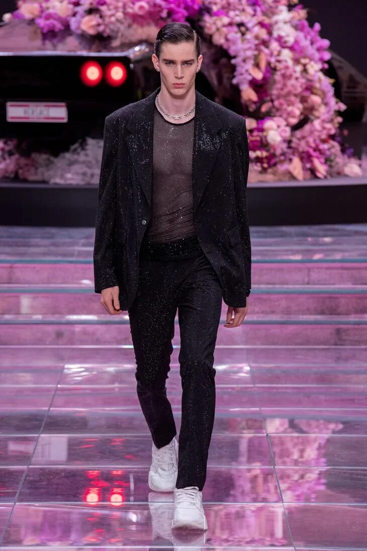 Мода 2020 мужские #MFW: VERSACE Spring Summer 2020 Collection Ropa de moda hombre, Ropa de hombre,