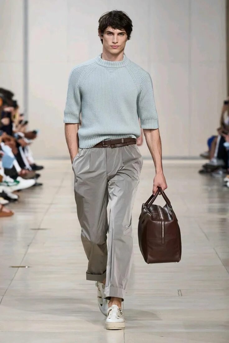 Мода 2024 мужская одежда тенденции фото Hermès Spring 2024 Menswear Menswear, Hermes men, Clothes