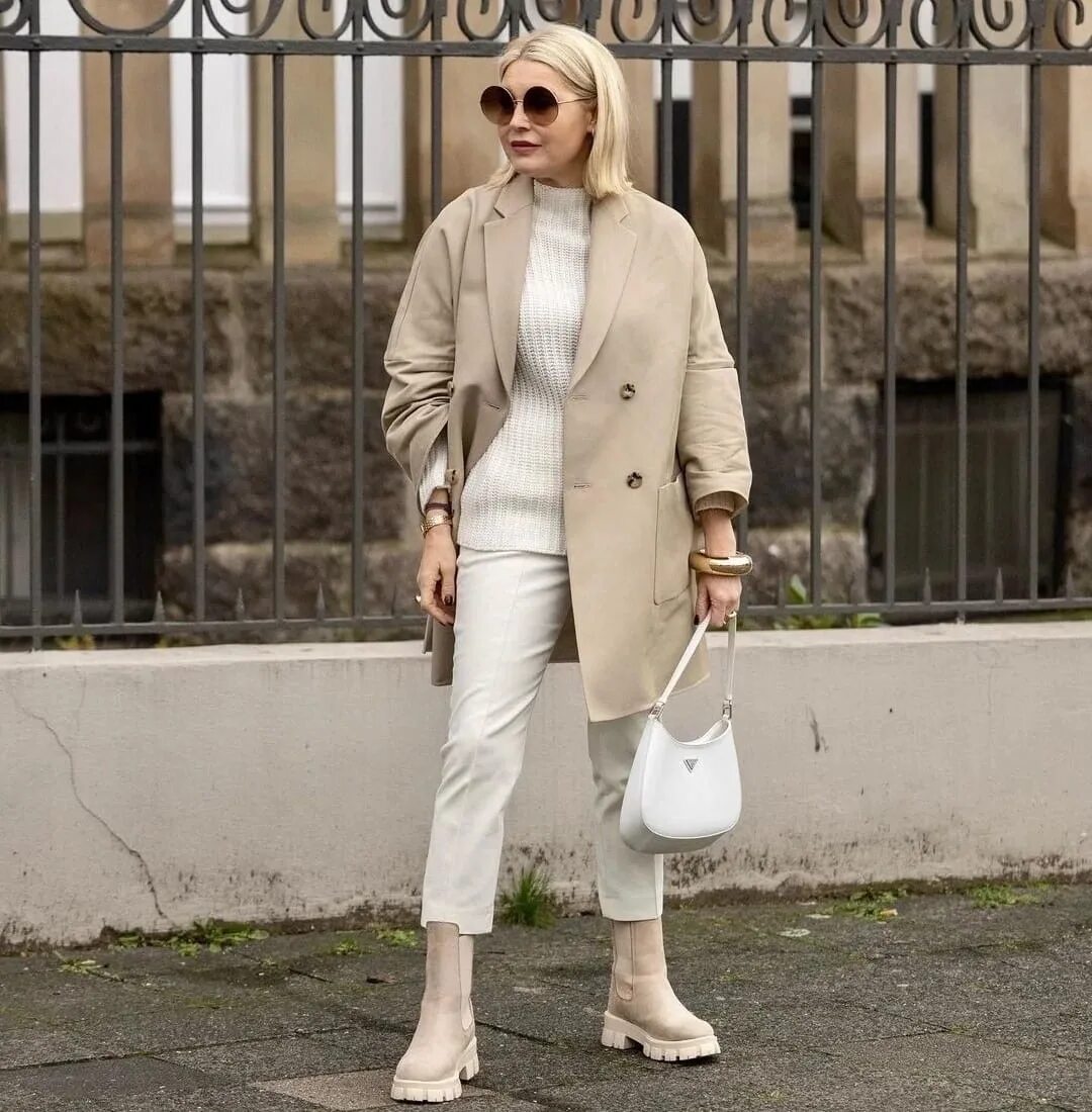 Мода 2024 женская осень для женщин Pin von jobeth mcelhanon auf jeans day Outfit ideen, Mode, Outfit